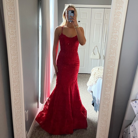 Elle Wilde Prom Dress - Picture 8 of 8